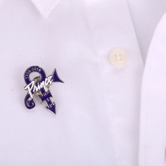 Prince Symbol Pin, Love Symbol Purple Rain Singer Music Purple Enamel, 1 inch - Picture 2 of 3